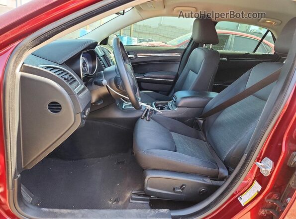 2C3CCAAG5JH282059 2018 CHRYSLER 300 Burgundy Vista interior delantera