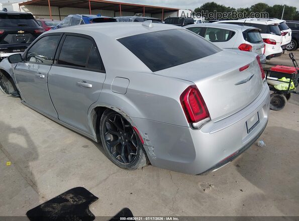 2C3CCAAG5KH610534 2019 CHRYSLER 300 Серебряный Задняя левая четверть