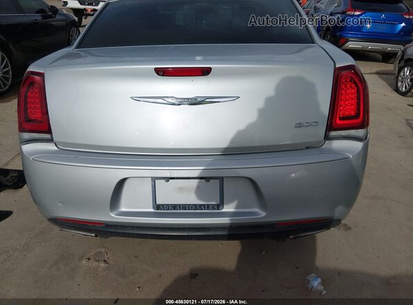2C3CCAAG5KH610534 2019 CHRYSLER 300 Серебряный 