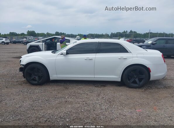 2C3CCAAG5KH648197 2019 CHRYSLER 300 White Widok wnętrza 360 stopni