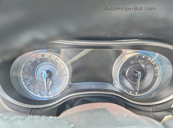 2C3CCAAG5LH175676 2020 CHRYSLER 300 Gray ხელსაწყოთა პანელის ხედი