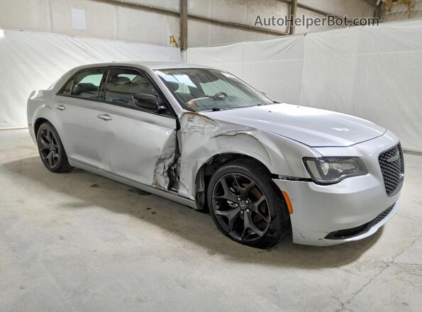 2C3CCAAG6MH644839 2021 CHRYSLER 300 Серебряный Передняя правая четверть