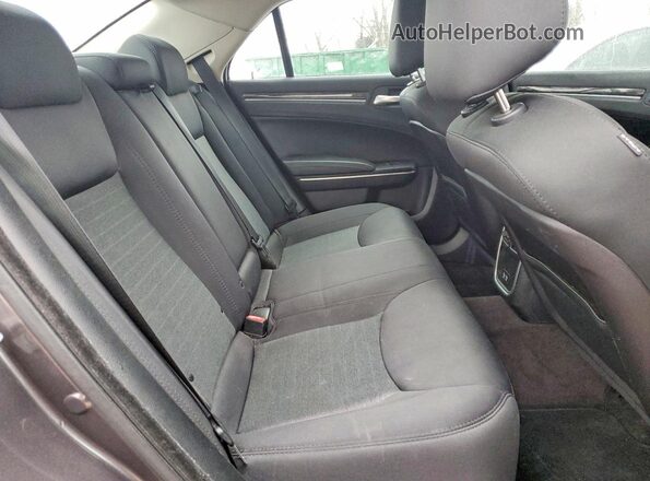 2C3CCAAG7JH308192 2018 CHRYSLER 300 Charcoal Rear seats view