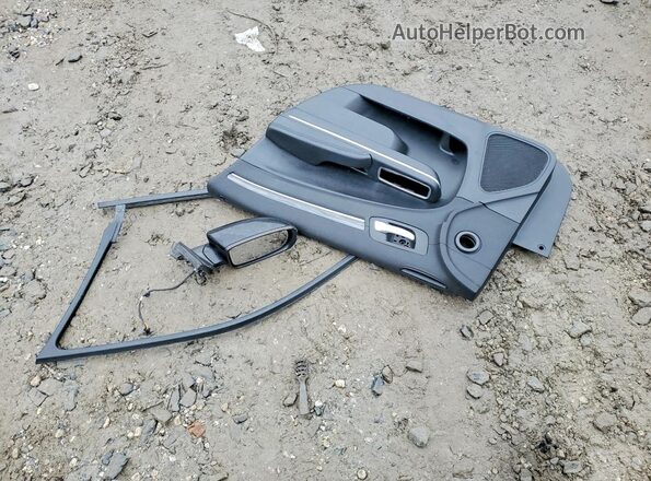 2C3CCAAG7JH308192 2018 CHRYSLER 300 Charcoal Engine compartment view