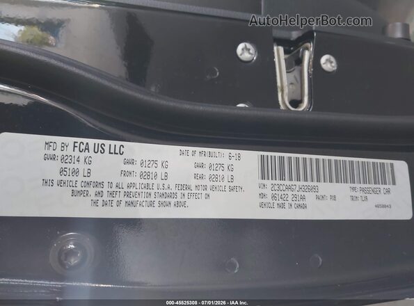 2C3CCAAG7JH326093 2018 CHRYSLER 300 Black Widok komory silnika