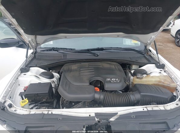2C3CCAAG7LH128343 2020 CHRYSLER 300 Белый Вид сзади