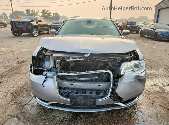 2C3CCAAG8HH662300 2017 CHRYSLER 300 Silver წინა ხედი