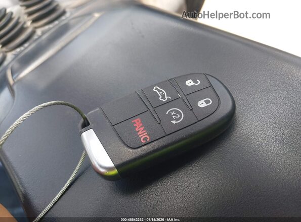 2C3CCAAG8KH601374 2019 CHRYSLER 300 Burgundy Вид панелі приладів