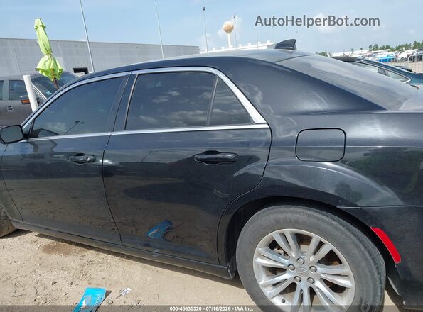 2C3CCAAG9JH331991 2018 CHRYSLER 300 Черный Вид спереди