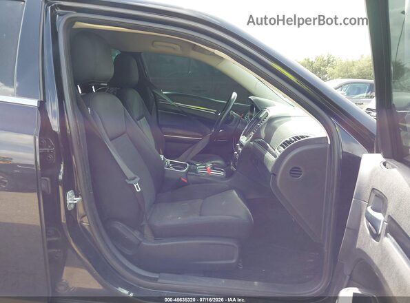 2C3CCAAG9JH331991 2018 CHRYSLER 300 Черный Вид салона спереди