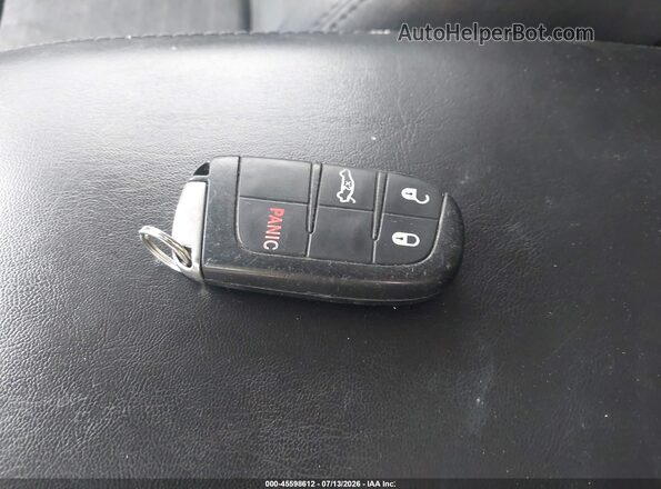 2C3CCAAG9KH590966 2019 CHRYSLER 300 Gray Widok deski rozdzielczej