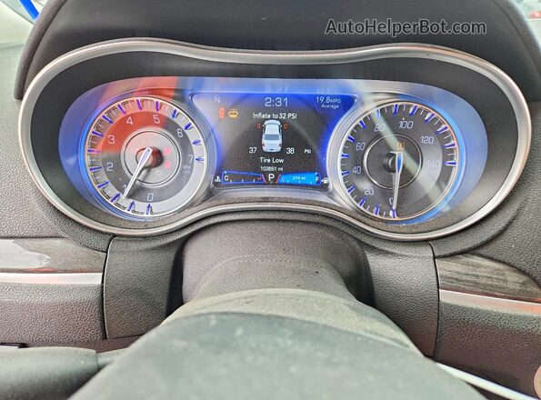 2C3CCAAG9KH727131 2019 CHRYSLER 300 Silver Սարքավորումների վահանակի տեսք