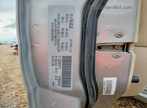 2C3CCAAG9KH727131 2019 CHRYSLER 300 Silver Շարժիչի բաժամունքի տեսք