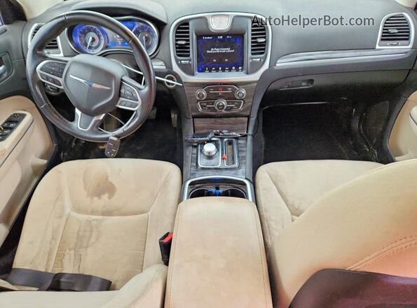 2C3CCAAG9KH727131 2019 CHRYSLER 300 Silver Առջևի վահանակի տեսք