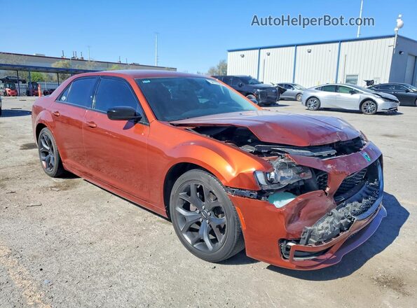 2C3CCAAG9LH209246 2020 CHRYSLER 300 Orange Передня права чверть