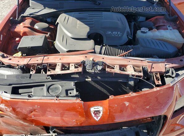 2C3CCAAG9LH209246 2020 CHRYSLER 300 Orange Вид задньої частини салону