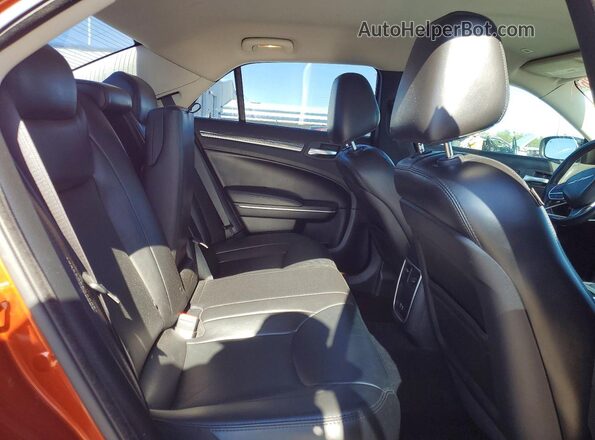 2C3CCAAG9LH209246 2020 CHRYSLER 300 Orange Вид задніх сидінь