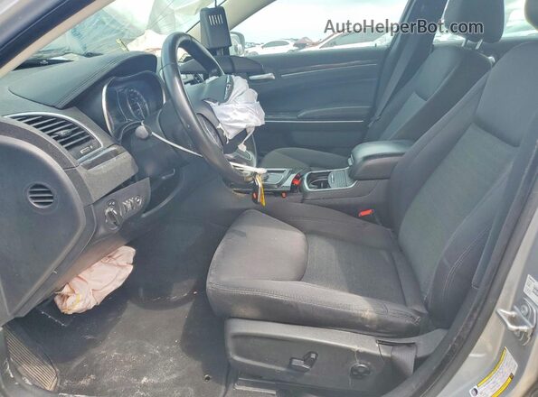 2C3CCAAG9LH239394 2020 CHRYSLER 300 Silver Vista interior delantera