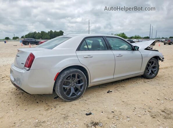 2C3CCAAG9LH239394 2020 CHRYSLER 300 Silver Trasero derecho