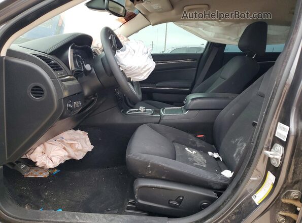 2C3CCAAG9PH707582 2023 CHRYSLER 300 Серый Вид салона спереди