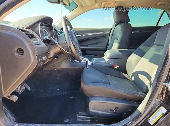 2C3CCAAGXKH738767 2019 CHRYSLER 300 Black Widok wnętrza z przodu