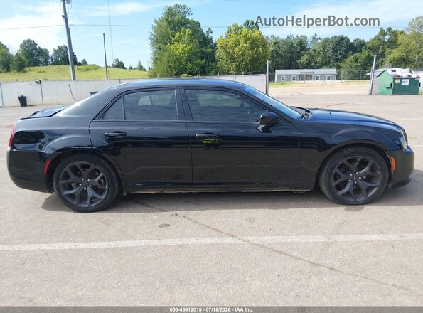 2C3CCAAGXLH233555 2020 CHRYSLER 300 Black Widok wnętrza z tyłu