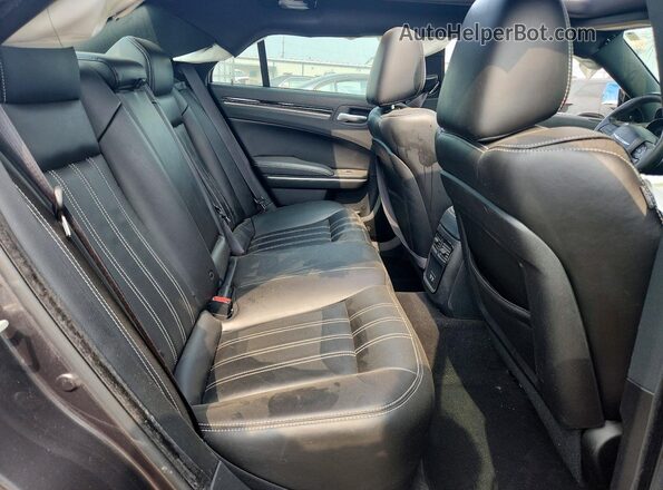 2C3CCABG0PH637002 2023 CHRYSLER 300 Gray Հետևի նստատեղերի տեսք