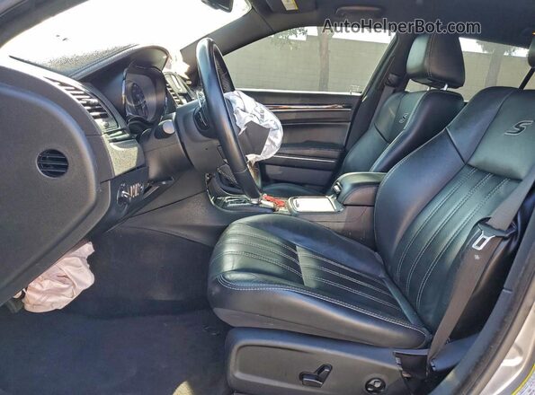 2C3CCABG1JH214100 2018 CHRYSLER 300 Silver Vista interior delantera