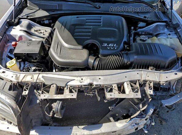 2C3CCABG1JH214100 2018 CHRYSLER 300 Silver Vista interior trasera
