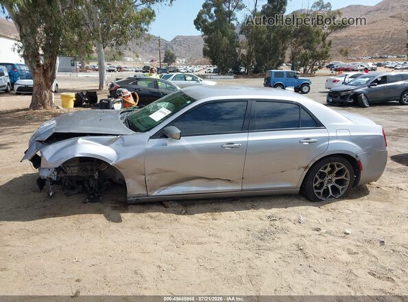 2C3CCABG1JH214291 2018 CHRYSLER 300 Серебряный Панорамный вид салона 360°