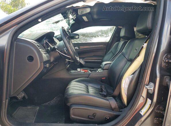 2C3CCABG2KH686520 2019 CHRYSLER 300 Серый Вид салона спереди