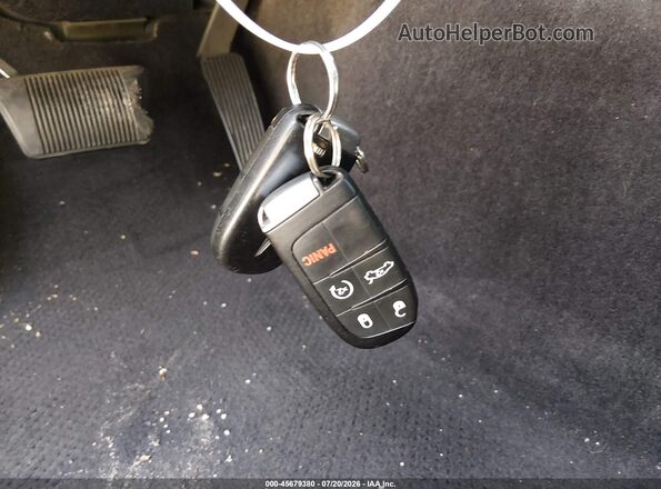 2C3CCABG3GH269429 2016 CHRYSLER 300 Белый Вид панели приборов