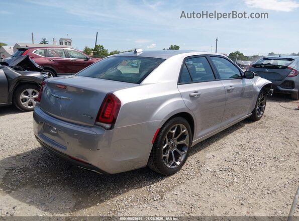 2C3CCABG3JH143059 2018 CHRYSLER 300 Silver უკანა მარჯვენა