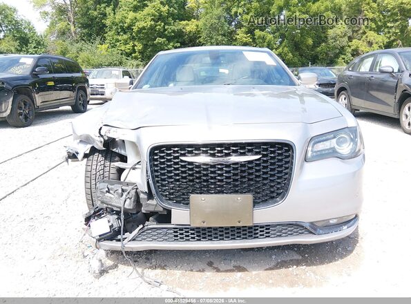 2C3CCABG3JH143059 2018 CHRYSLER 300 Silver ხელსაწყოთა პანელის ხედი