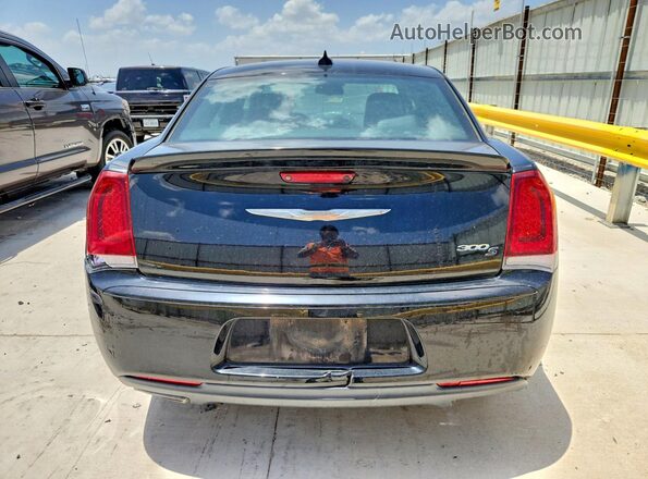 2C3CCABG6JH243320 2018 CHRYSLER 300 Black Rear view