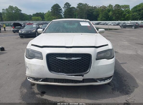 2C3CCABG6KH516273 2019 CHRYSLER 300 White Widok wnętrza z tyłu