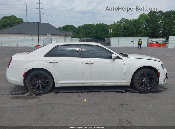 2C3CCABG6KH516273 2019 CHRYSLER 300 White Widok wnętrza 360 stopni