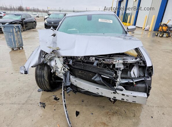 2C3CCABG7JH266430 2018 CHRYSLER 300 Серебряный Вид спереди
