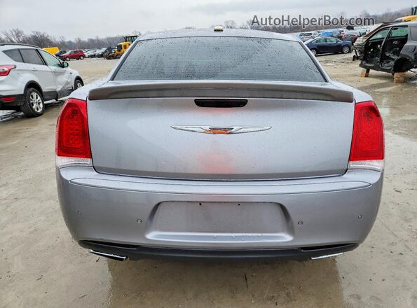 2C3CCABG7JH266430 2018 CHRYSLER 300 Серебряный Вид сзади