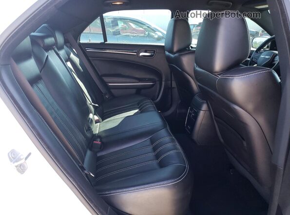 2C3CCABG7LH189576 2020 CHRYSLER 300 White Вид задніх сидінь