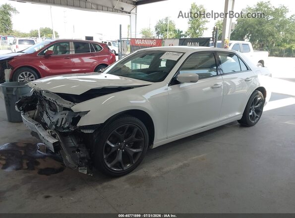 2C3CCABG7MH532808 2021 CHRYSLER 300 White Vista tres cuartos delantera izquierda