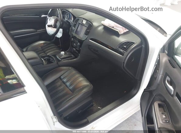 2C3CCABG7MH532808 2021 CHRYSLER 300 White Vista interior delantera