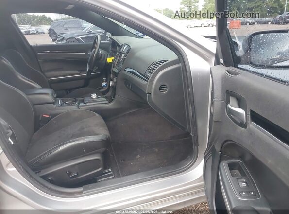 2C3CCABG8JH203823 2018 CHRYSLER 300 Gray წინა სალონის ხედი