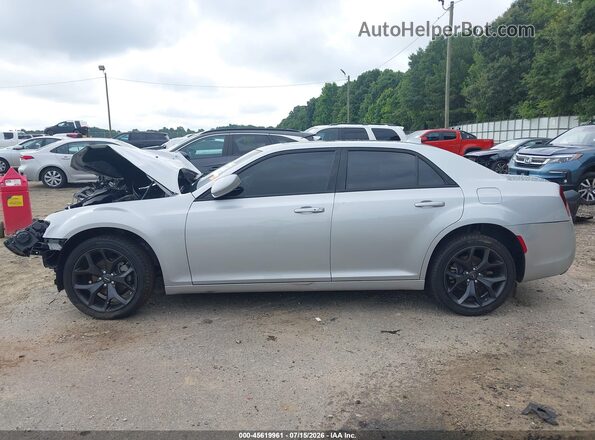 2C3CCABG8PH637264 2023 CHRYSLER 300 Серебряный Панорамный вид салона 360°