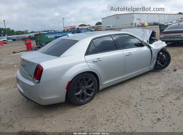 2C3CCABG8PH637264 2023 CHRYSLER 300 Серебряный Задняя правая четверть