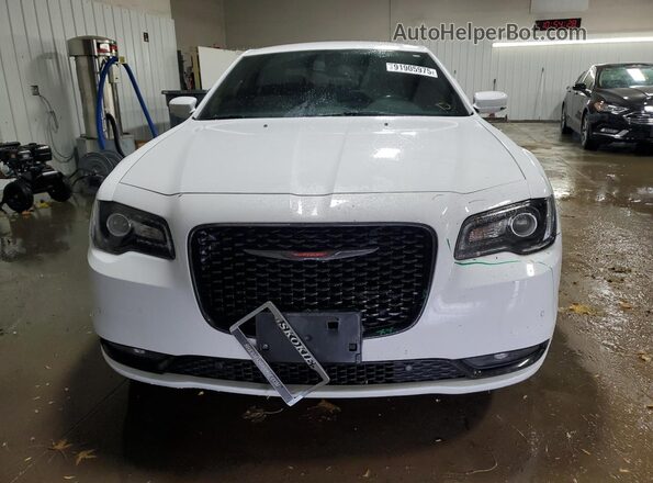 2C3CCABG9MH545706 2021 CHRYSLER 300 White Widok z przodu