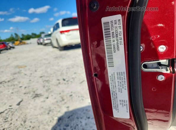 2C3CCABG9PH644501 2023 CHRYSLER 300 Red ძრავის განყოფილების ხედი