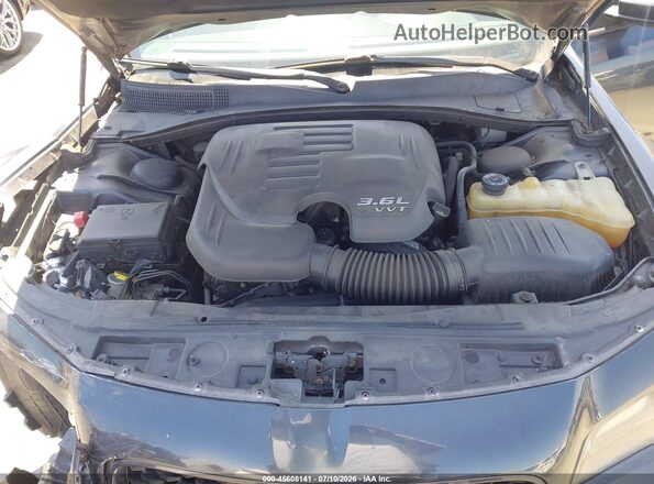 2C3CCABGXJH141048 2018 CHRYSLER 300 Gray Widok z tyłu