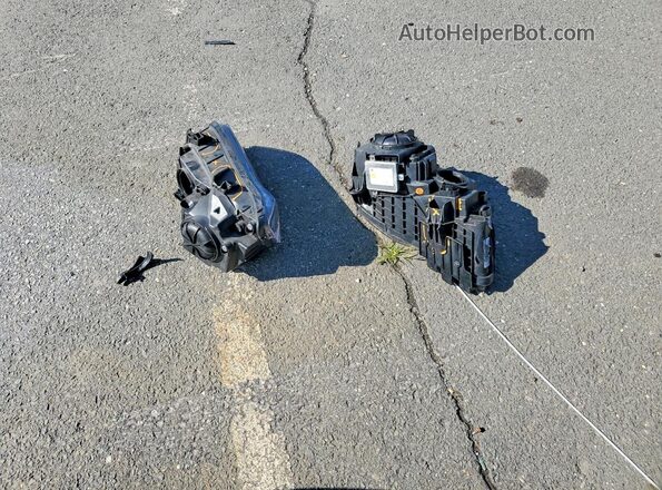 2C3CCABGXPH569887 2023 CHRYSLER 300 Black Շարժիչի բաժամունքի տեսք