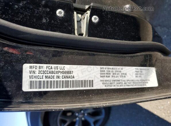 2C3CCABGXPH569887 2023 CHRYSLER 300 Black VIN կոդի պիտակի տեսք